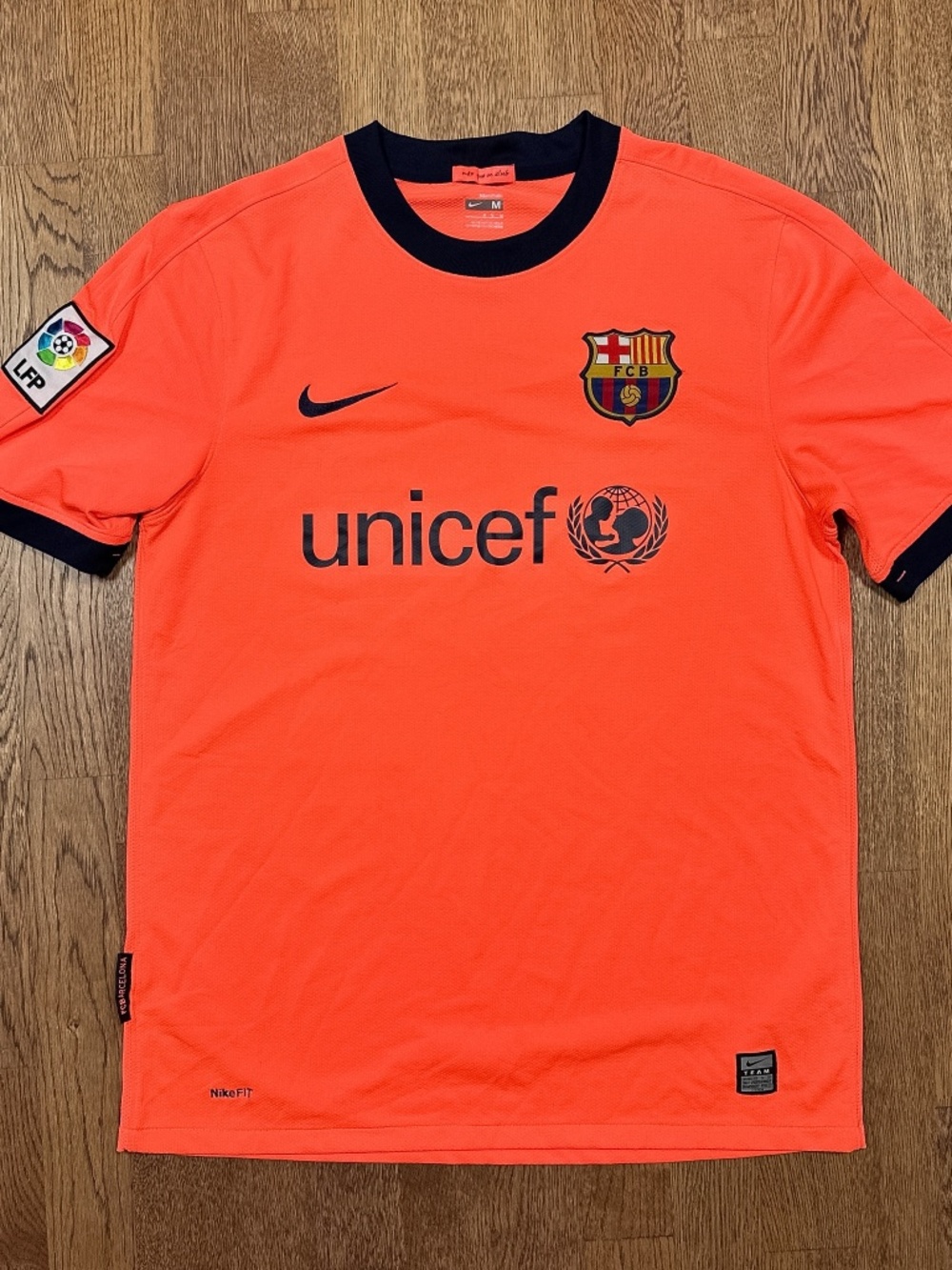 Vintage Y2K Nike FC Barcelona 2009 2010 Away Orange Soccer Jersey Mens Medium